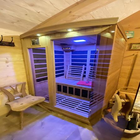 Eco Friendly Chalet Near The Lake In Asten Tittmoning エクステリア 写真