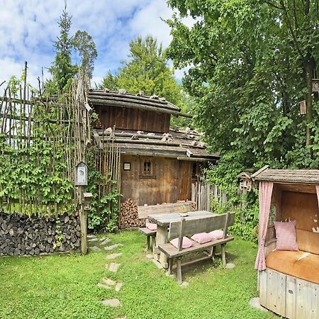 Eco Friendly Chalet Near The Lake In Asten Tittmoning エクステリア 写真