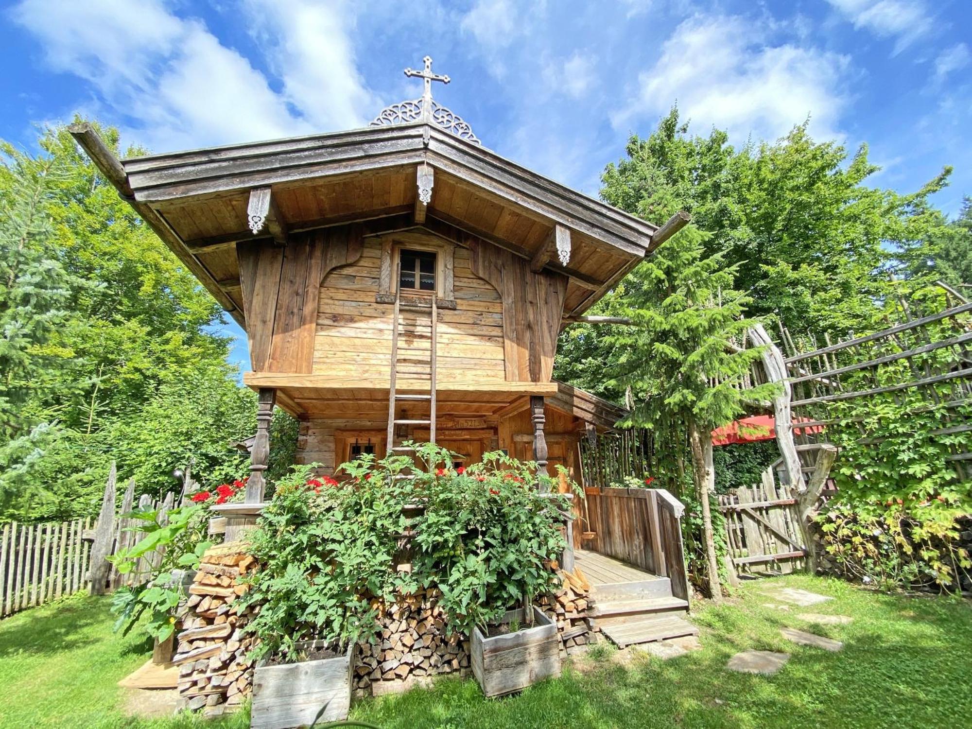 Eco Friendly Chalet Near The Lake In Asten Tittmoning エクステリア 写真